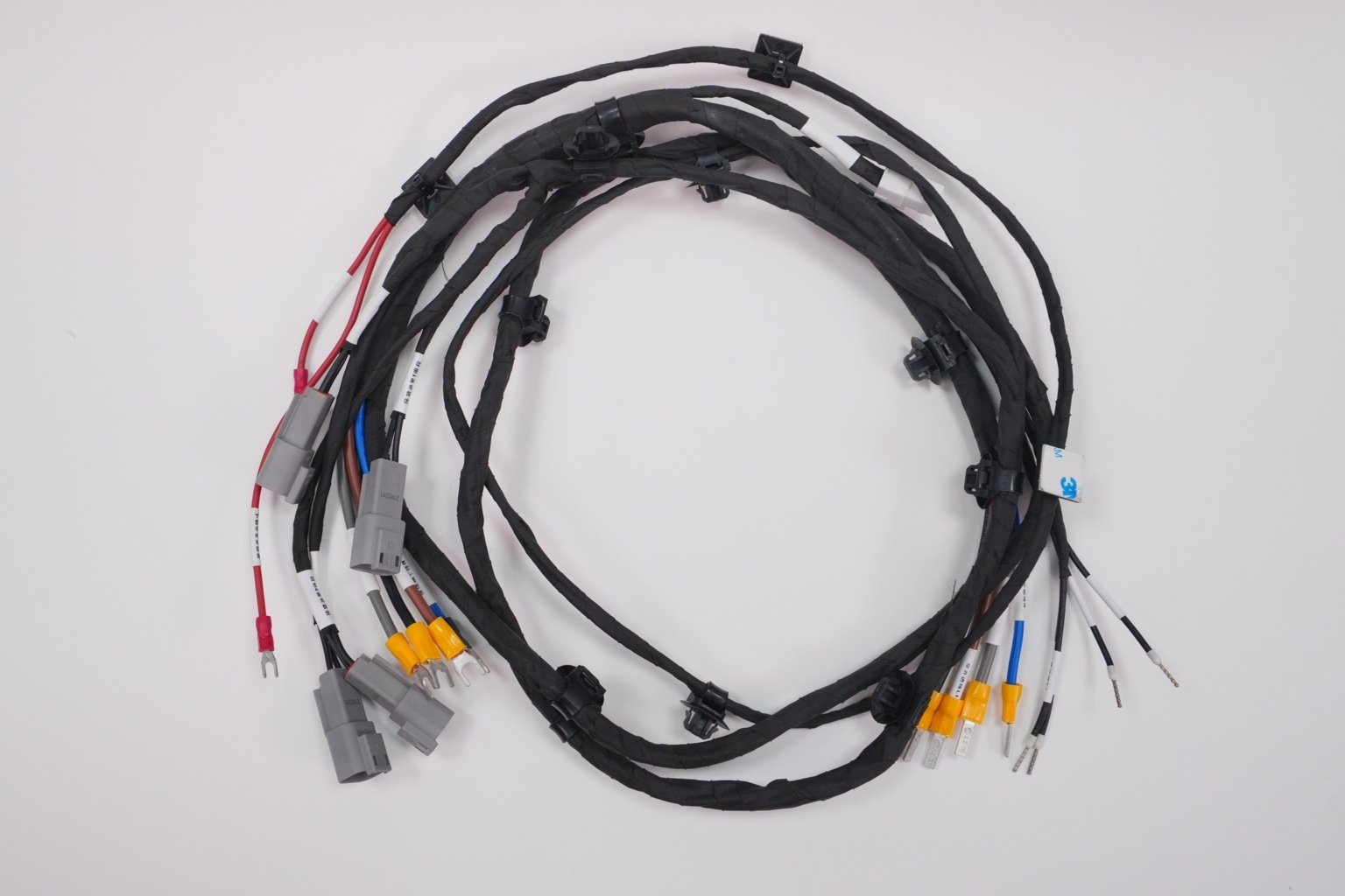 Custom wire harness assembly workstation